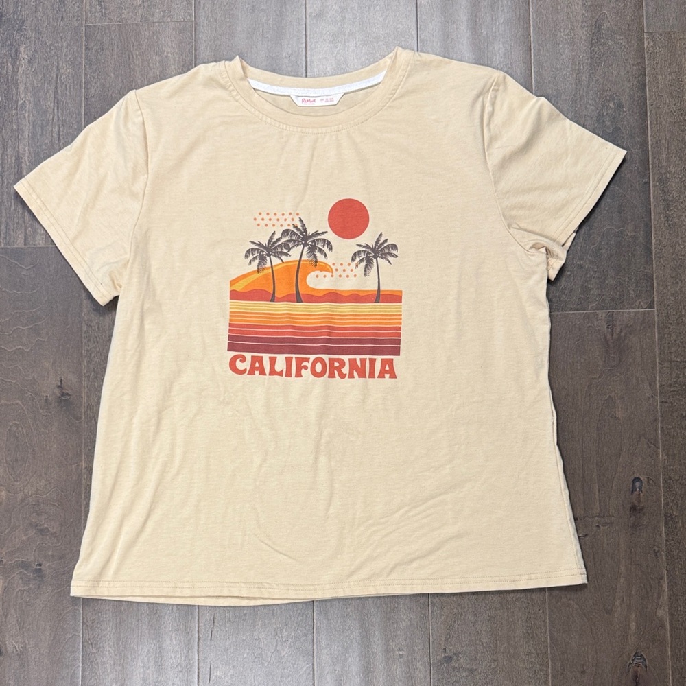 ROMWE California Sunset Palm Tree Graphic Tee Beige Women’s L 8/10